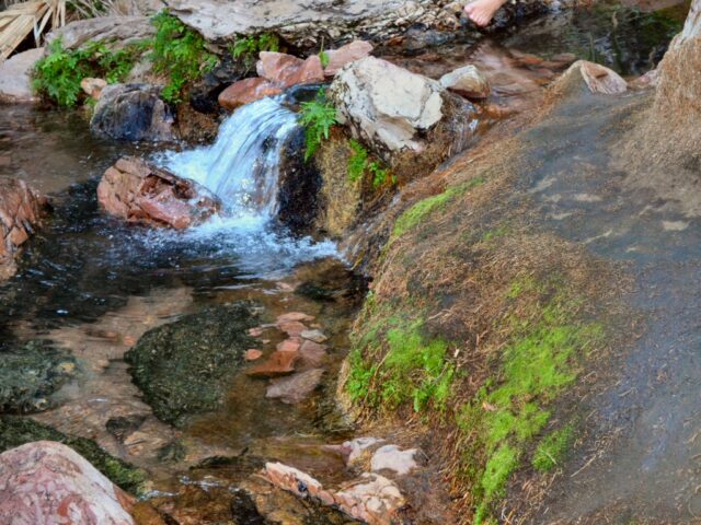 emma gorge waterfall top end australia