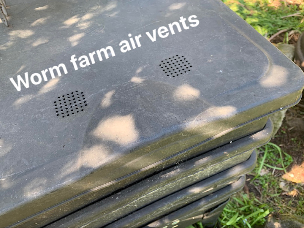 worm farm air vents